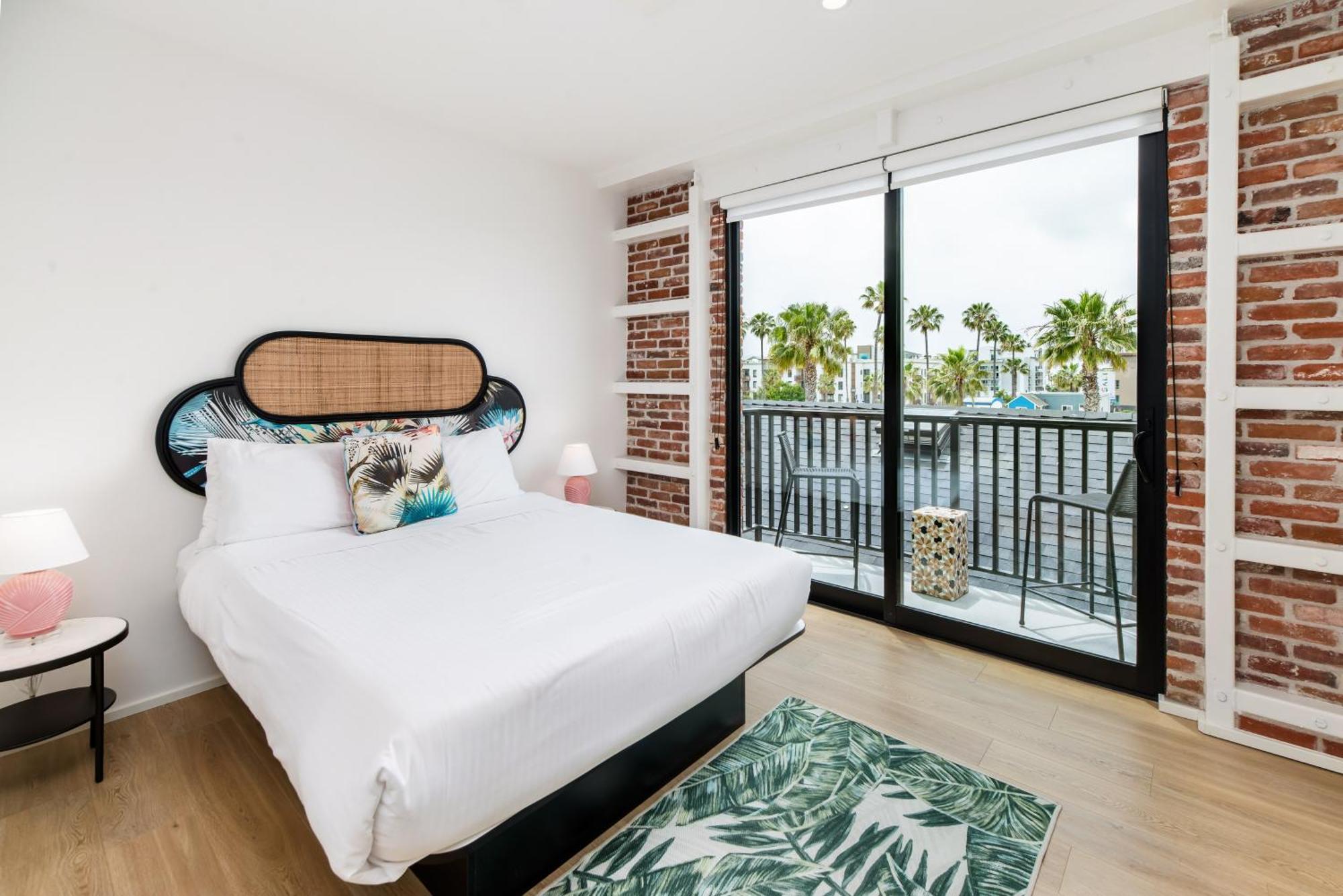 The Brick Boutique Hotel 3*