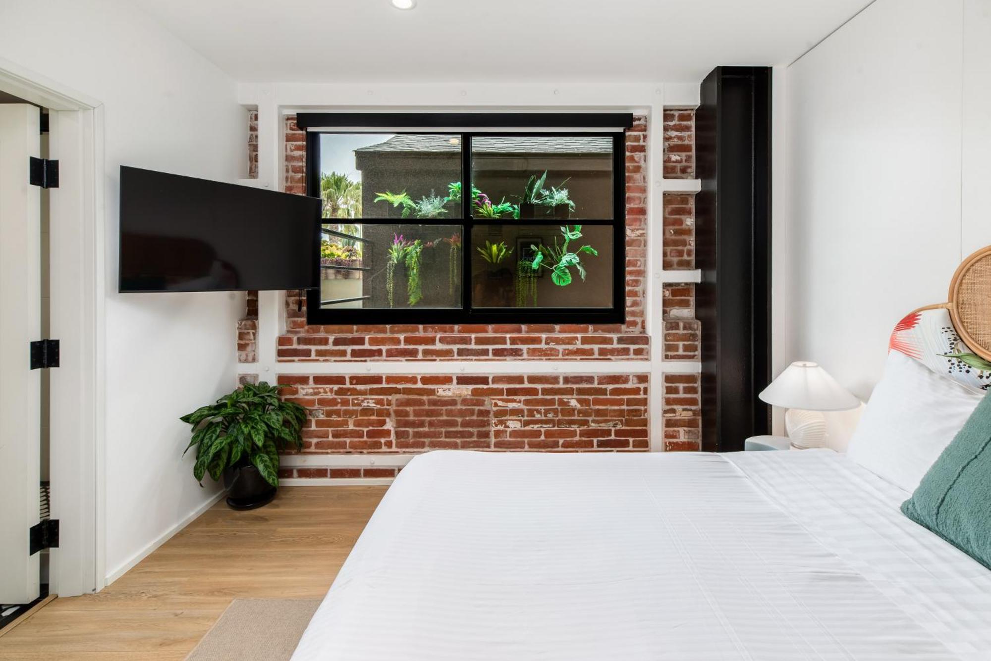 The Brick Boutique Oceanside