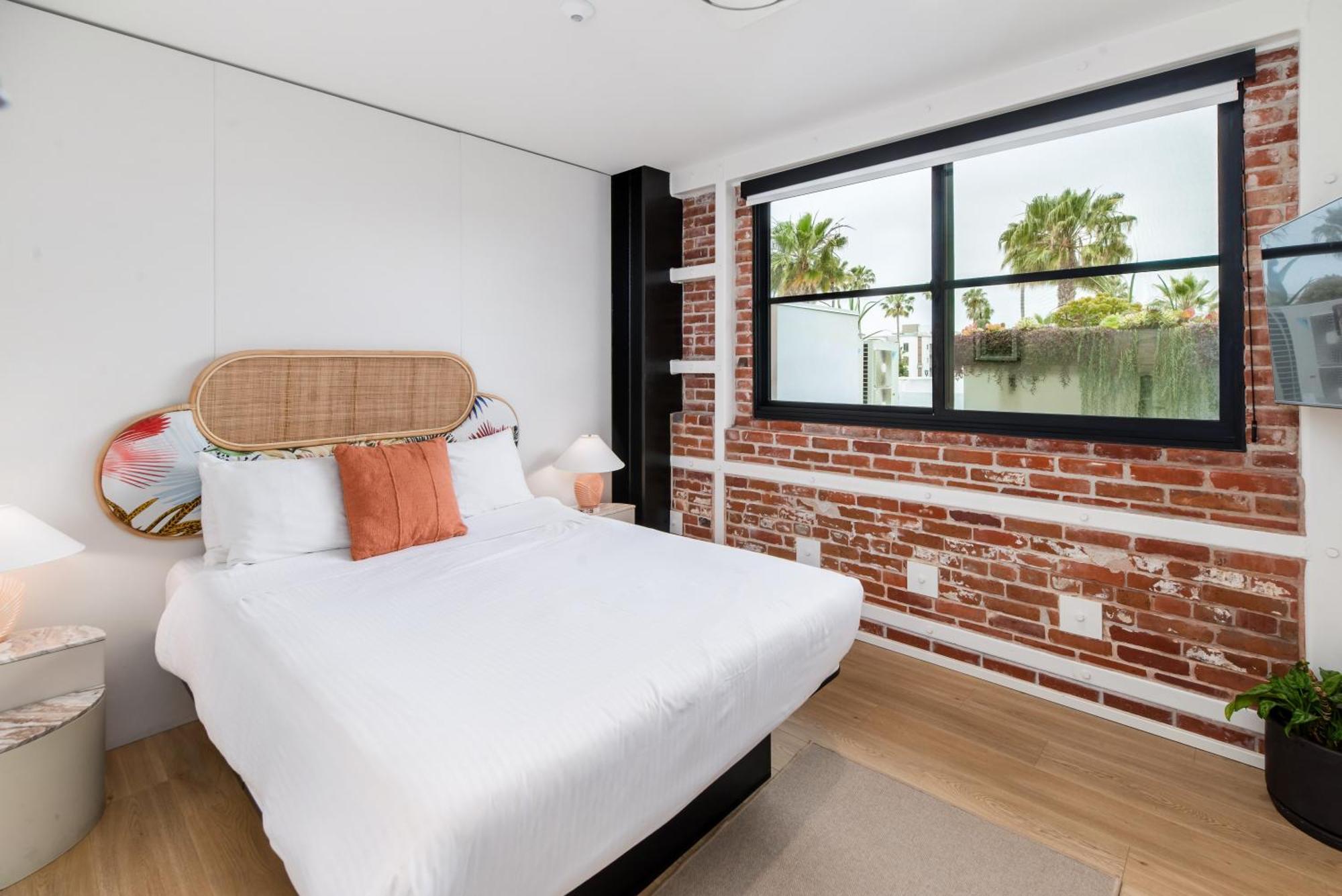 Hotel The Brick Boutique 3*